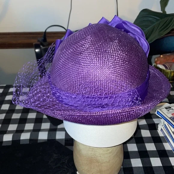 Derby or Church Hat - Picture 2 of 3